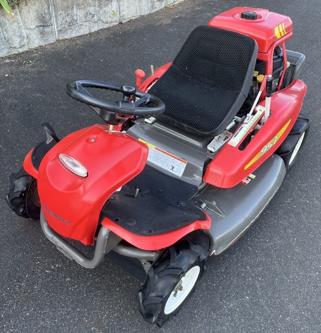 鳥取県にてキョウリツ製乗用草刈機を買取しました